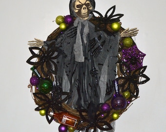 Halloween Wreath, Halloween Decor, Skeleton Wreath