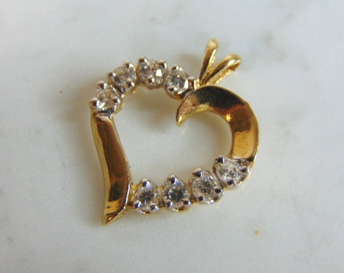 Womens Vintage Estate 14k Yellow Gold Heart Pendant 2.5g E2006
