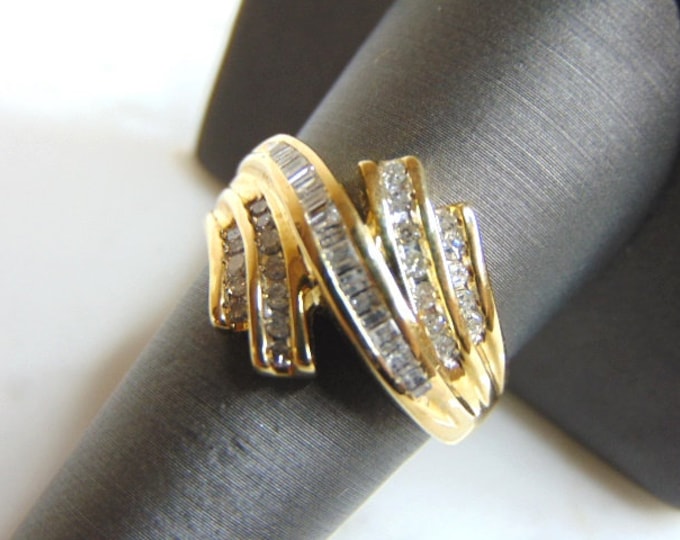 Womens Vintage Estate 10K Yellow Gold Diamond Ring 5.0g E3497