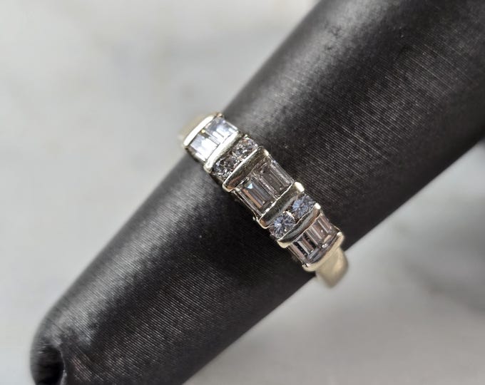 Womens Vintage Estate 14k White Gold Diamond Ring 2.8g #E3625