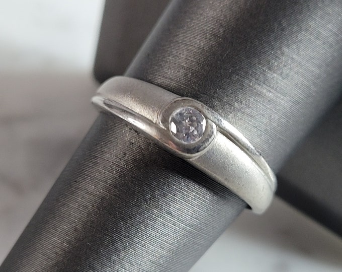 Womens Estate Sterling Silver Modernist CZ Ring 3.1g E6652