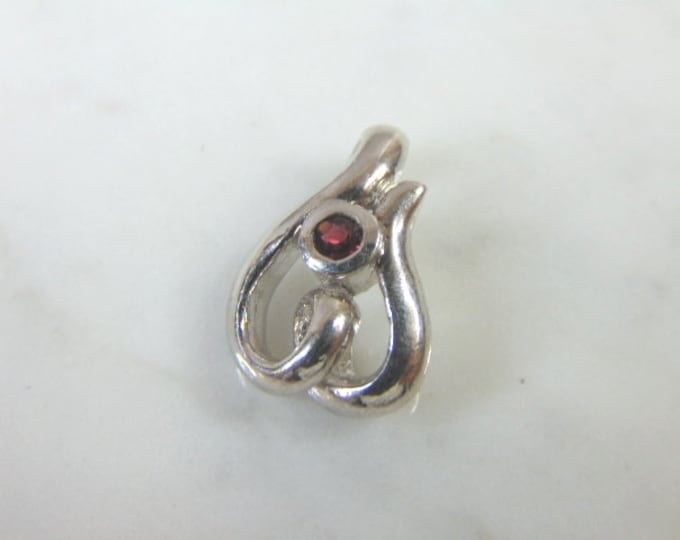 Womens Vintage Estate Sterling Silver Pendant 2.3g E3042