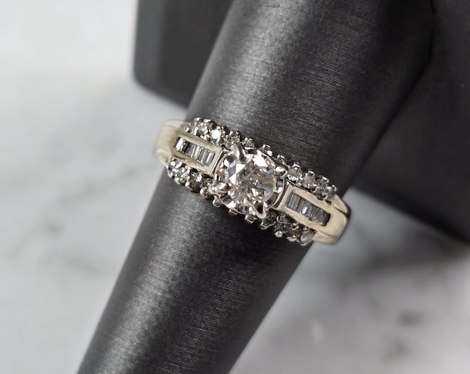 Womens Vintage Estate 14K White Gold Diamond Ring, 5.7g E6206