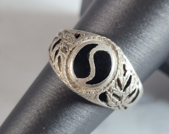 Vintage Estate Sterling Silver Chinese Yin Yang Ring 3.7g E6713