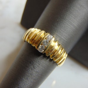Womens Vintage Estate 14K Yellow Gold Diamond Ring 6.3g E2965