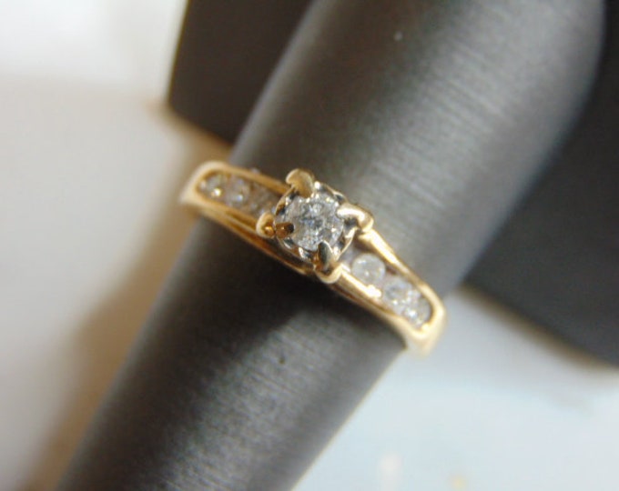 Womens Vintage Estate 14K Yellow Gold Diamond Ring, 4.0g E744