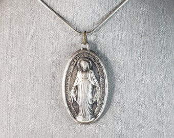 Religious Vintage Estate Sterling Silver Mary Pendant Necklace CREED 13.7g E6606
