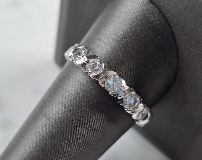 Womens Vintage Estate Sterling Silver CZ Ring 3.1g E6856