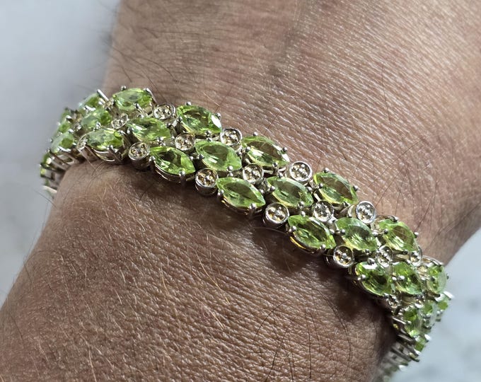 Womens Vintage Estate Sterling Silver Peridot Bracelet 37.8g E7128