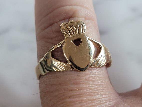 Mens Vintage Estate 10k Gold Irish Claddagh Ring … - image 5