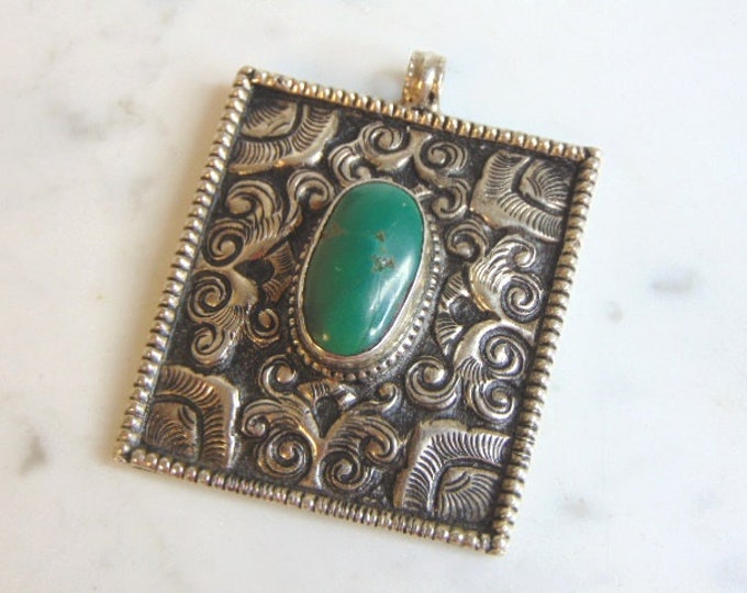 Womens Vintage Estate Sterling Silver Aventurine Colored Pendant 27.2g E5515