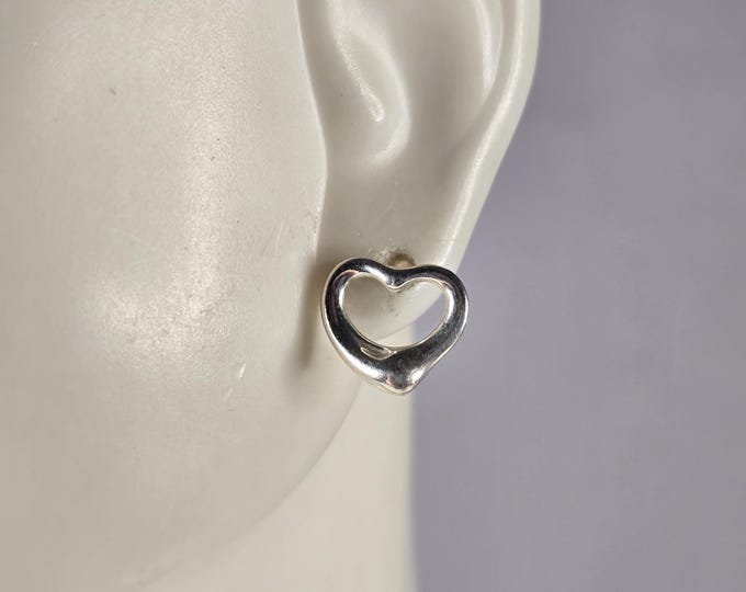 Womens Tiffany and Company Peretti Sterling Silver Heart Earrings 1.6g #E4750