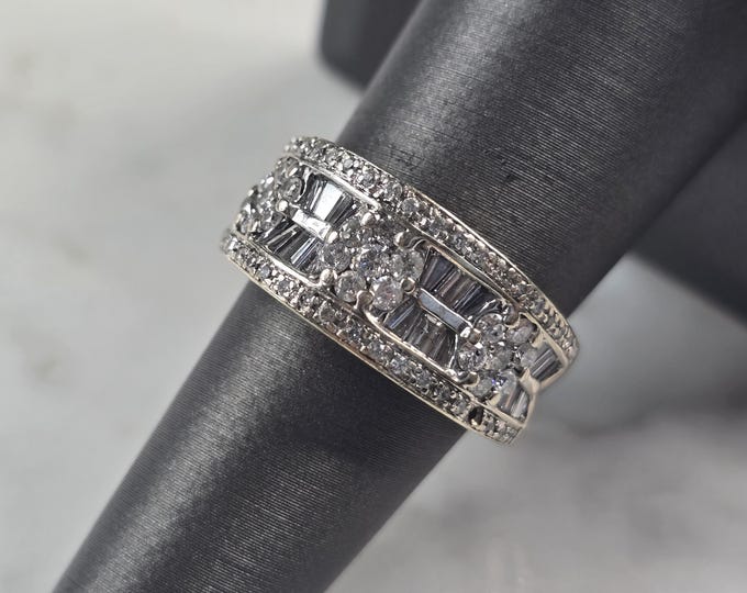 Womens Vintage Estate 14K White Gold Diamond Ring 6.1g E4643