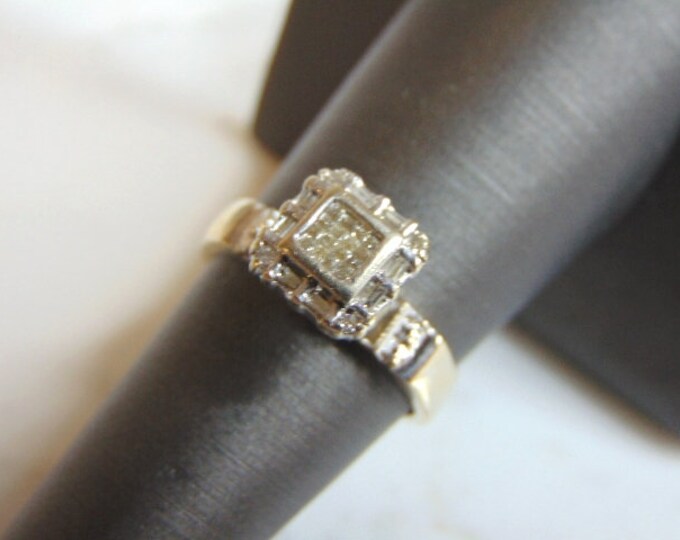 Womens Vintage Estate 10K White Gold, .32cts Diamond Ring, 2.2g E3356