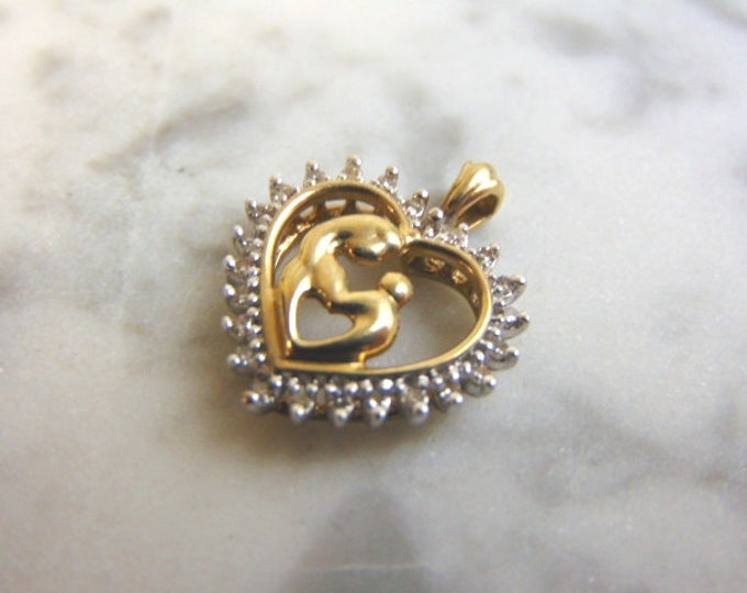 Womens Vintage Estate 10K Yellow Gold Diamond Heart Pendant 2.4g E2270