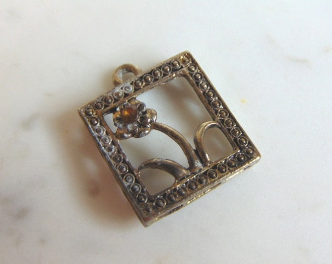 Womens Vintage Estate Sterling Silver Flower Pendant 5.5g E5459