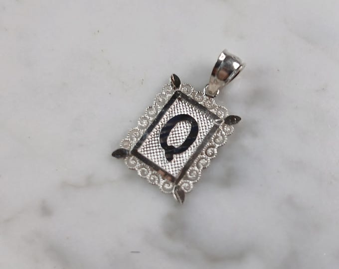 Womens Sterling Silver Initial Letter " Q " Pendant 1.0g E4844