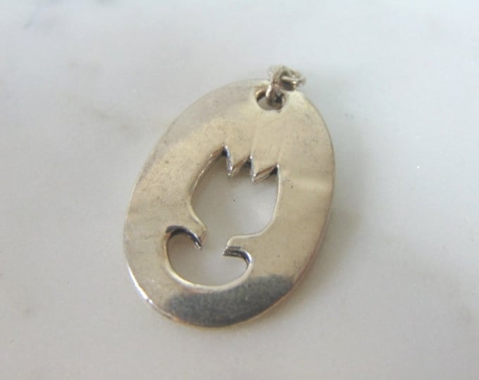 Womens Vintage Estate Sterling Silver Flower Pendant 5.2g E5944