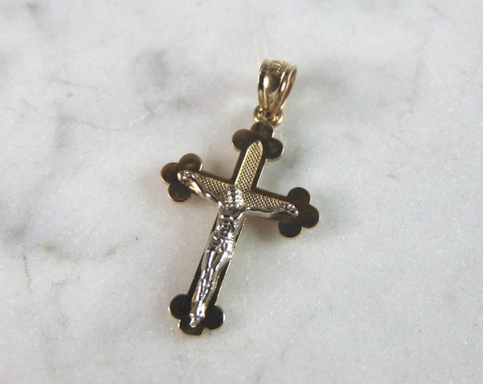 Vintage Estate 14K Yellow Gold Religious Cross Pendant, 1.1g E2190