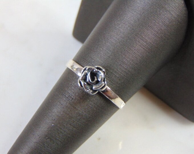 Womens Vintage Estate Sterling Silver Rose Ring 1.5g E5125