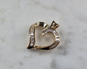 Womens Vintage Estate 14K Yellow Gold Diamond Heart Pendant 3.6g E1458