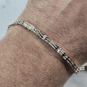 Womens Vintage Estate 10K Gold Diamond Tennis Bracelet 6.5g E3768