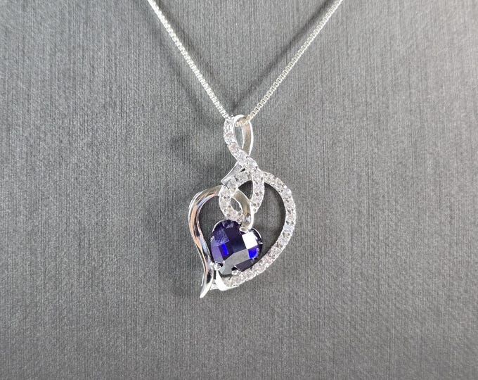 Womens Vintage Sterling Silver Heart CZ Pendant Necklace 7.0g E3520