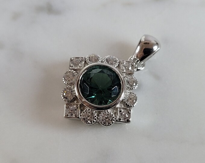 Womens Estate Sterling Silver Modernist CZ Pendant 2.7g E2485
