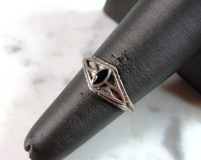 Womens Vintage Estate Sterling Silver Modernist Onyx Ring 2.0g E6339