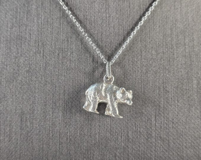 Womens Sterling Silver Bear Pendant Necklace 6.8g E7602