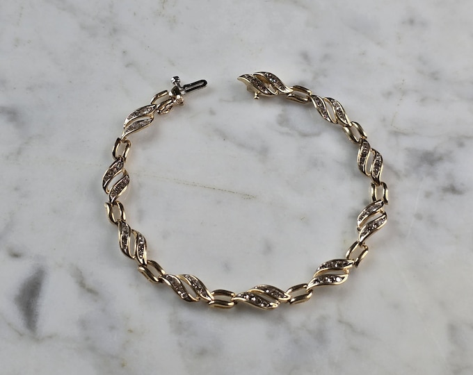 Womens Vintage Estate 10K Gold Diamond Tennis Bracelet 6.7g E1196