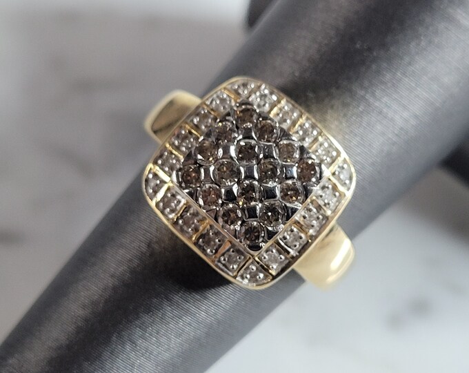 Womens Estate 14K Yellow Gold Diamond Cluster Ring 6.0g E6977