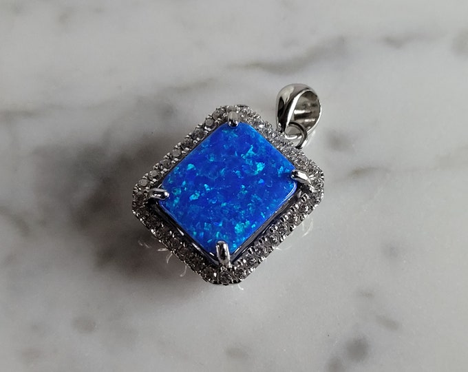 Womens Sterling Silver Blue Opal Modernist Pendant 2.9g E2884
