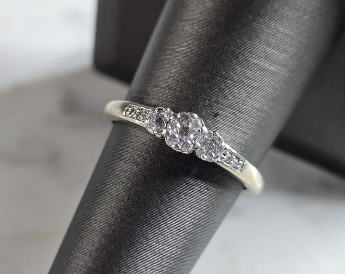 Womens Vintage Estate 10K White Gold Diamond Ring, 1.8g E6958