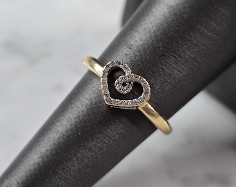 Womens Vintage Estate 14K Yellow Gold Diamond Heart Ring 3.0g E7591