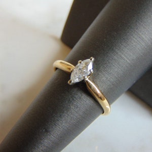 Womens Vintage Estate 14K Yellow Gold, .50cts Marquise Diamond Ring, 2.3g E3351