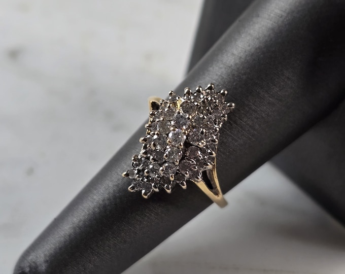 Exquisite Womens Vintage Estate 14K Gold Diamond Cluster Ring 5.3g #E1109
