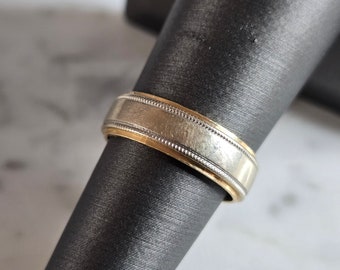 Womens Vintage Estate 14k Gold Novell Wedding Band Ring 4.6g E7108