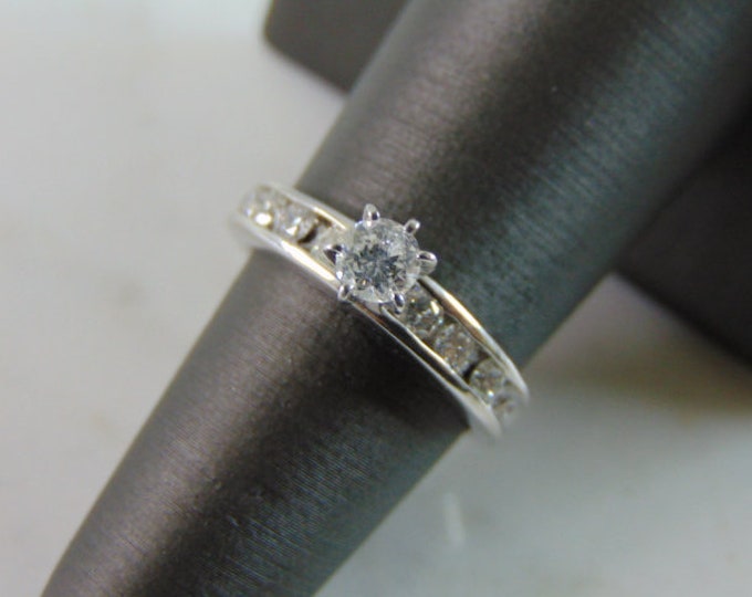 Womens Vintage Estate Platinum Diamond Ring, 7.0g E3372