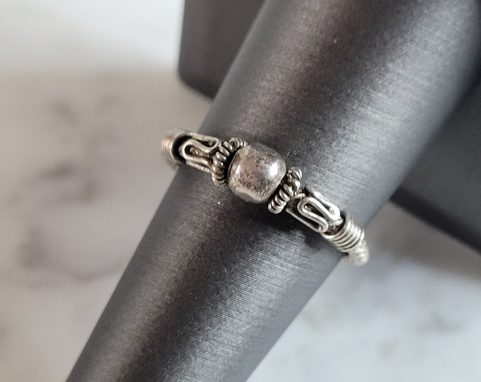 Womens Vintage Estate Sterling Silver Modernist Ring 1.9g E5867