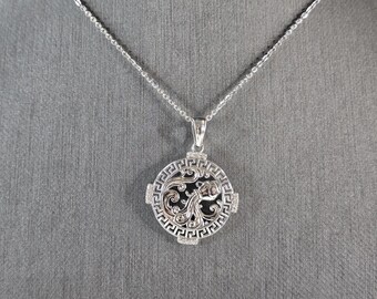Womens Sterling Silver Aquarius Zodiac Pendant Necklace 3.5g E7290