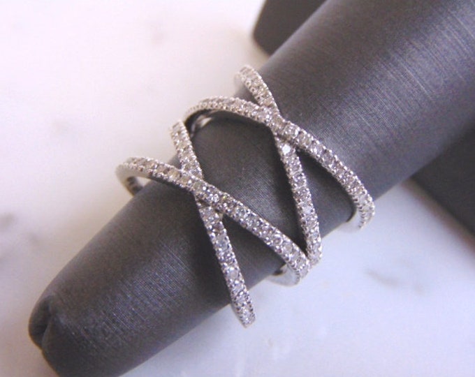 Women's 14K White Gold Diamond Ring 5.6g E2114