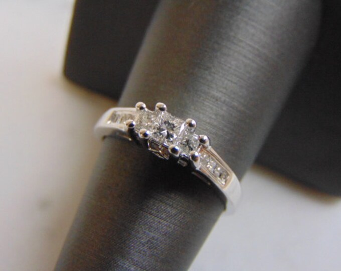 Women's Vintage Estate 14K White Gold Diamond Anniversary Ring, 3.6g E3866