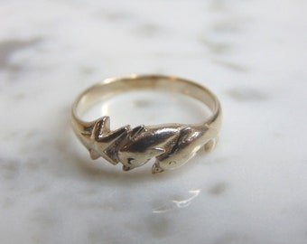 Womens Vintage Estate Sterling Silver Dolphin Ring 2.6g E4630
