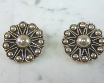 Womens Vintage Estate Sterling Silver Flower Clip On Earrings 24.5g E2162