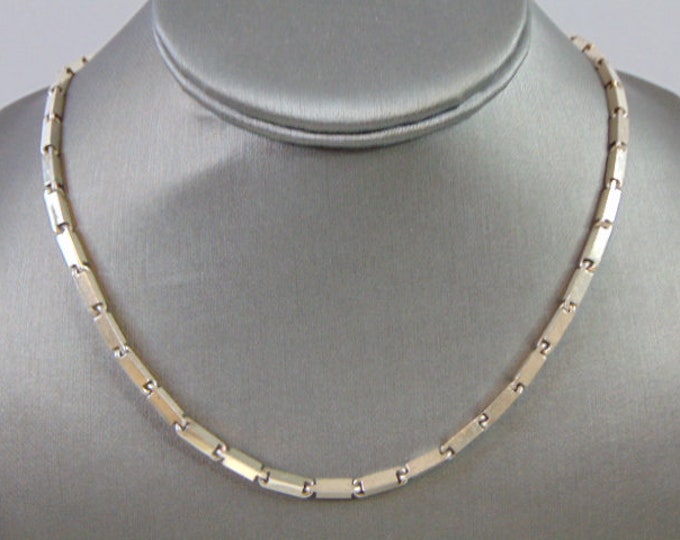 Womens Vintage Estate Sterling Silver Necklace 27.4g E5042