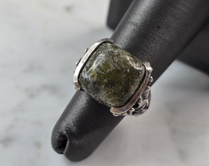 Womens Vintage Estate Sterling Silver Connemara Marble Irish Ring 9.6g E4973