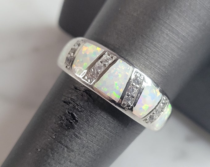 Womens Sterling Silver Modernist Opal Ring 5.4g E3906