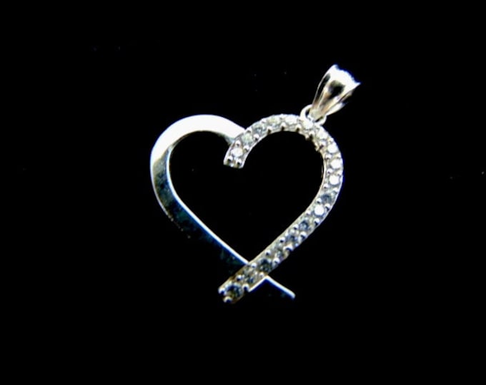 Womens Vintage Estate 14k White Gold Heart Pendant w/ CZ 2.0g E3829