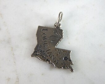 Womens Vintage Estate Sterling Silver State of Louisiana Charm 2.2g E2416
